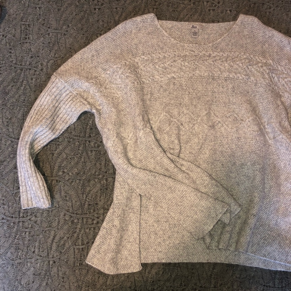 Cozy oversized grey sweater!